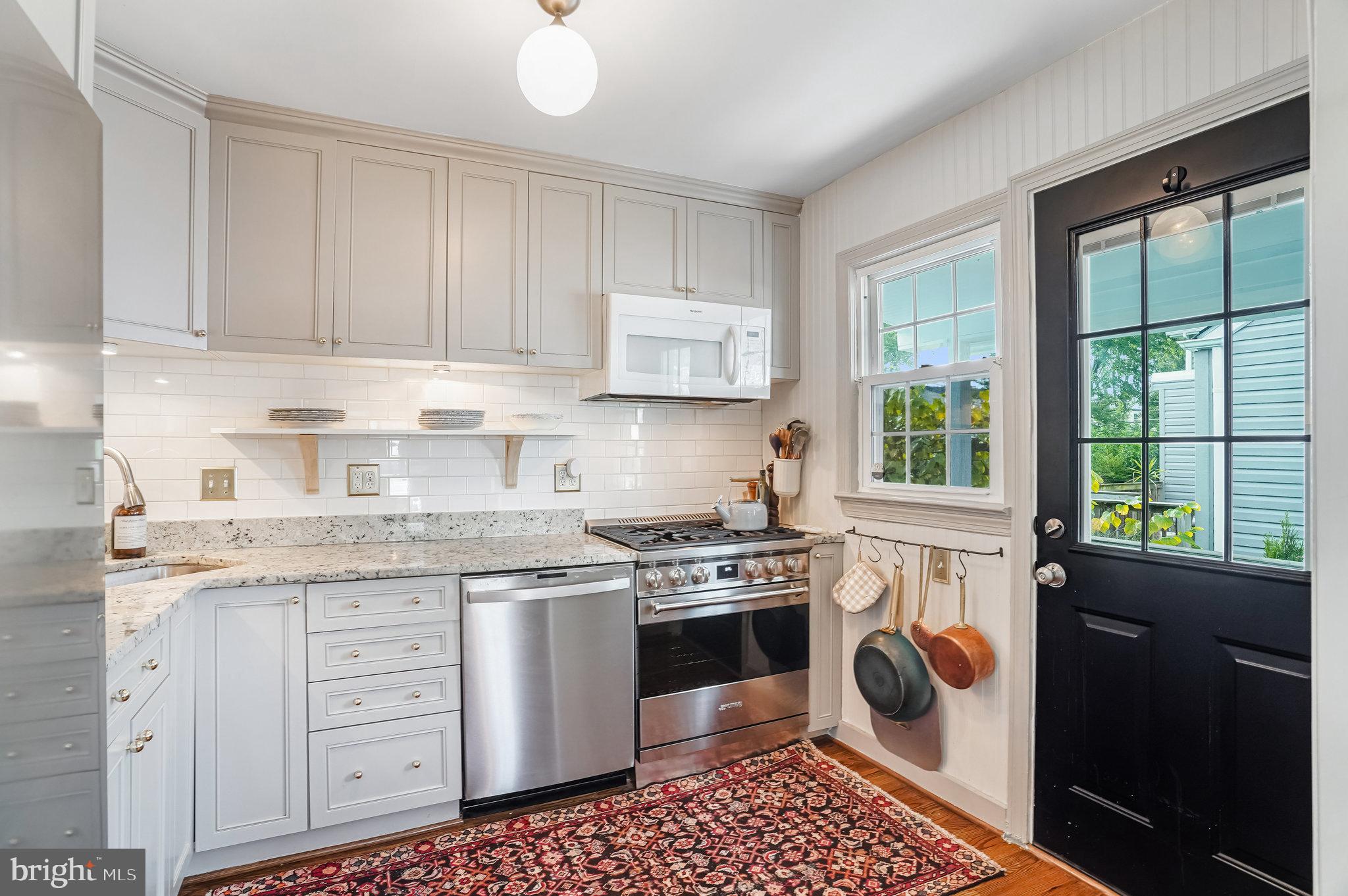 HILLWOOD - Residential