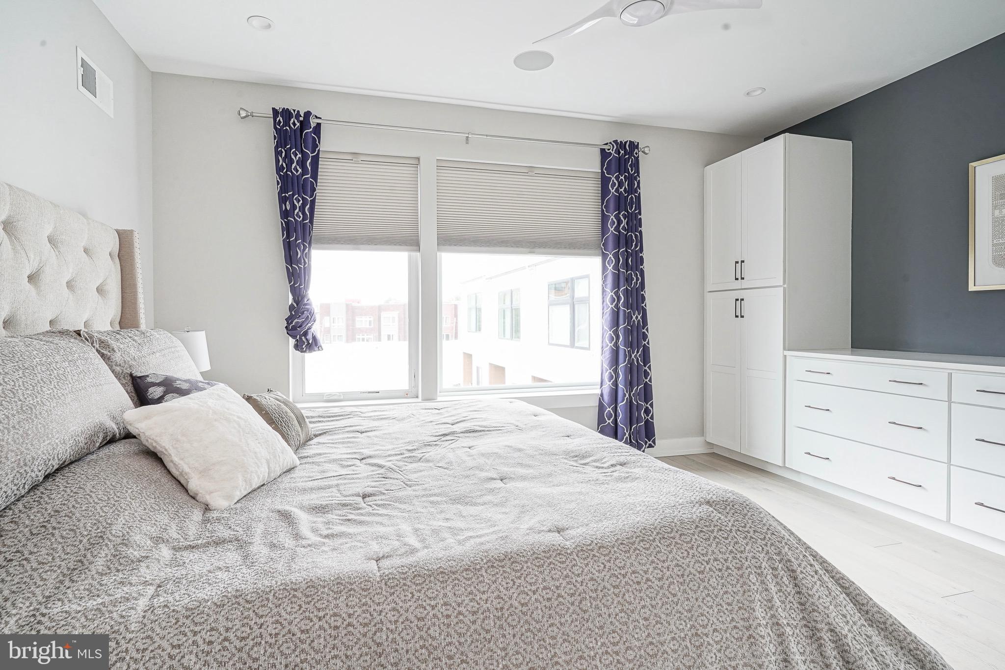 EAST KENSINGTON - Residential