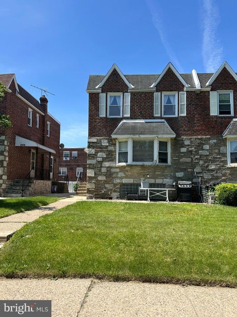 Townhouse For Sale - 2416 Shelmire Street<br/> PHILADELPHIA, PA 19152
