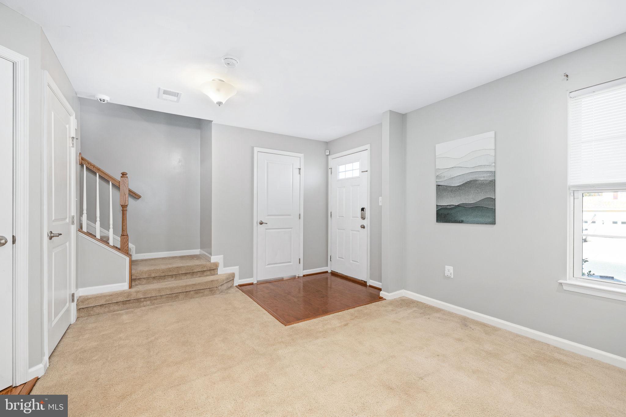 GOVERNORS ROW - Residential