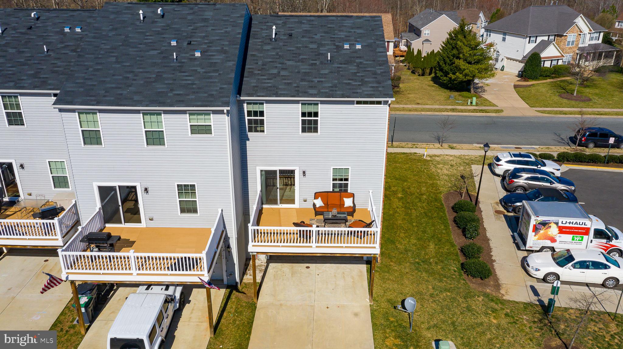 GOVERNORS ROW - Residential