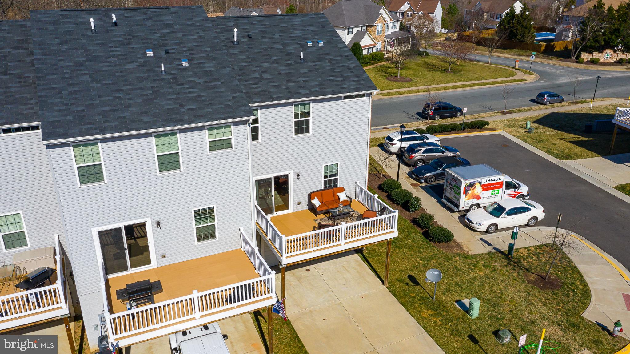 GOVERNORS ROW - Residential