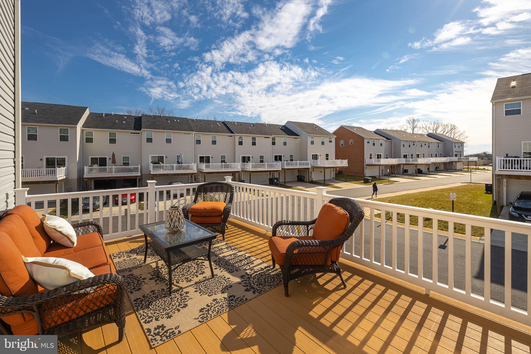 GOVERNORS ROW - Residential