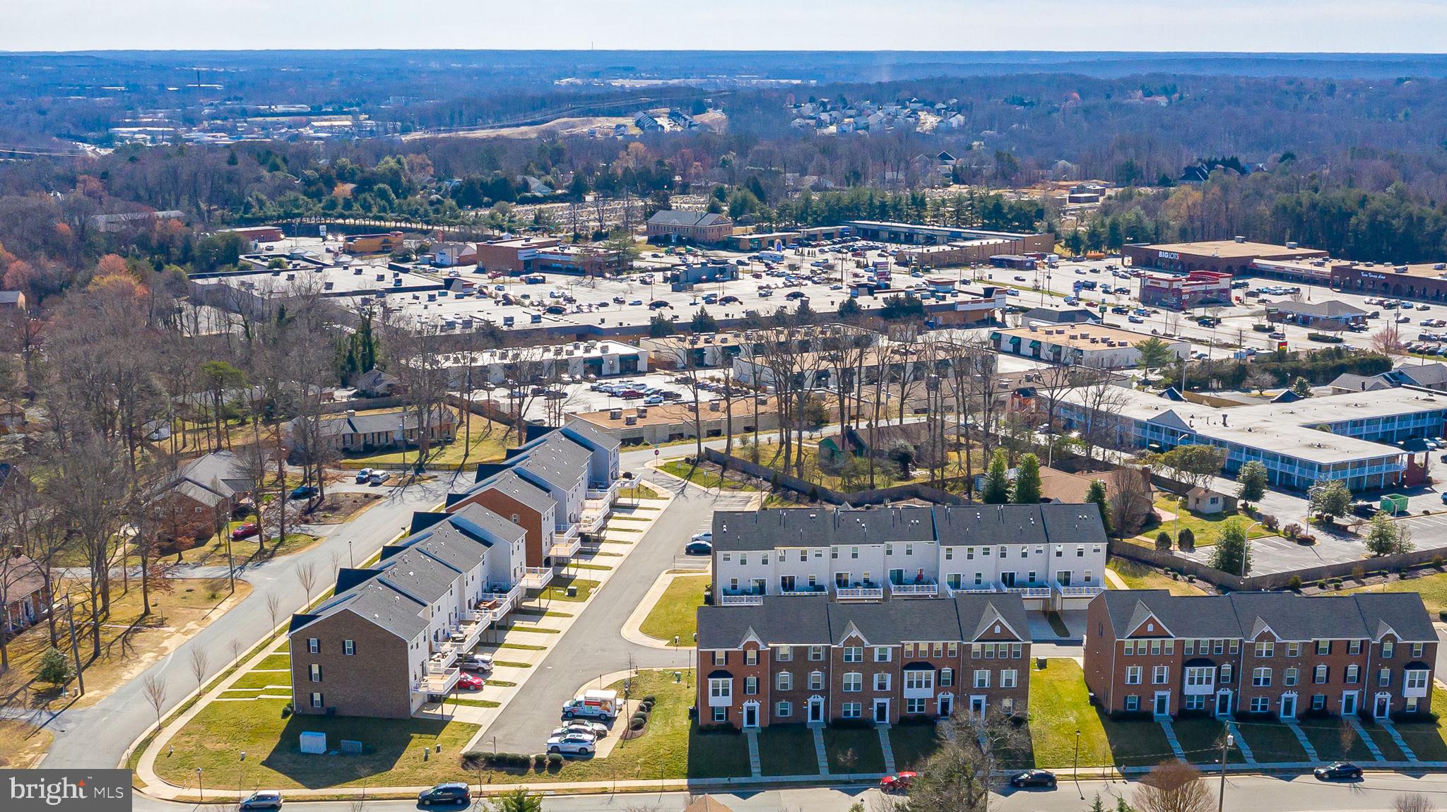 GOVERNORS ROW - Residential