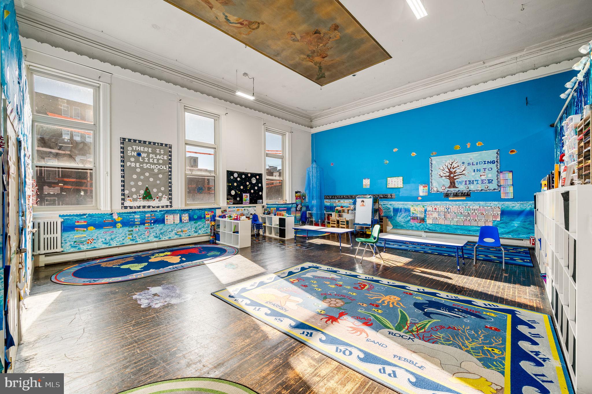 NORTHERN LIBERTIES - Commercial Sale