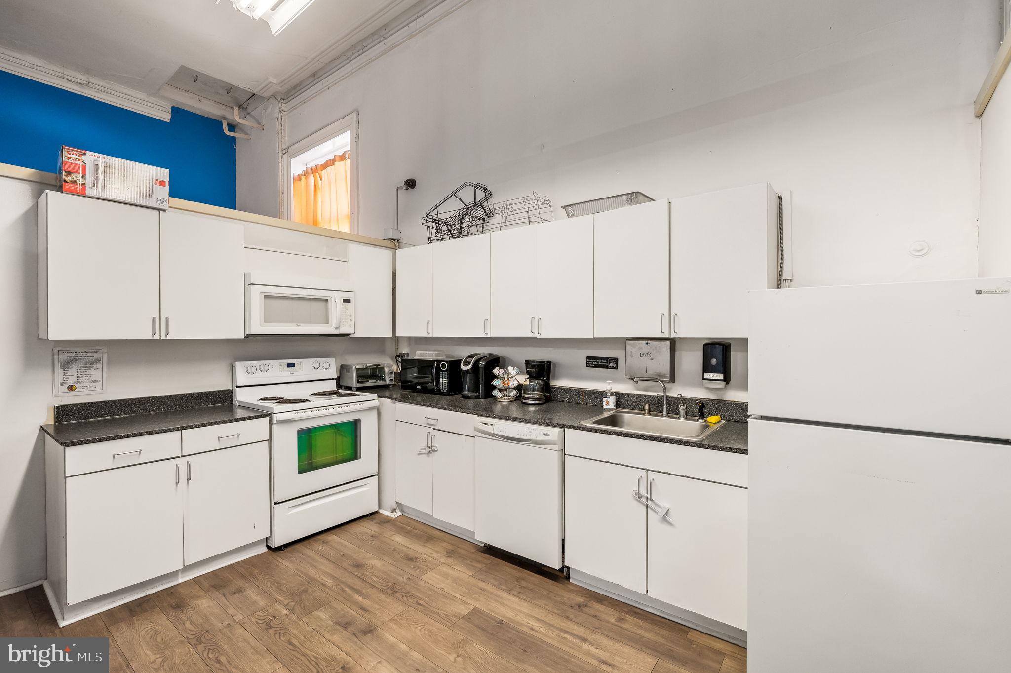 NORTHERN LIBERTIES - Commercial Sale