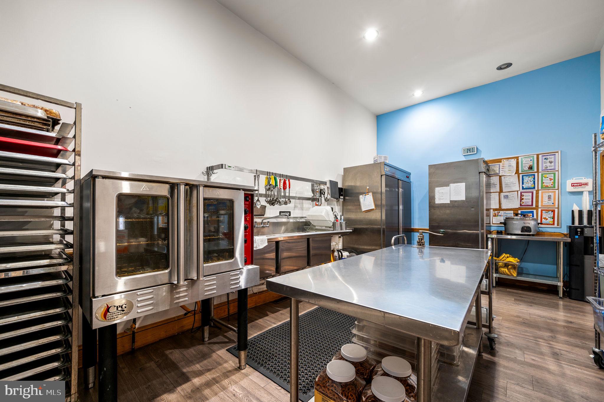 NORTHERN LIBERTIES - Commercial Sale