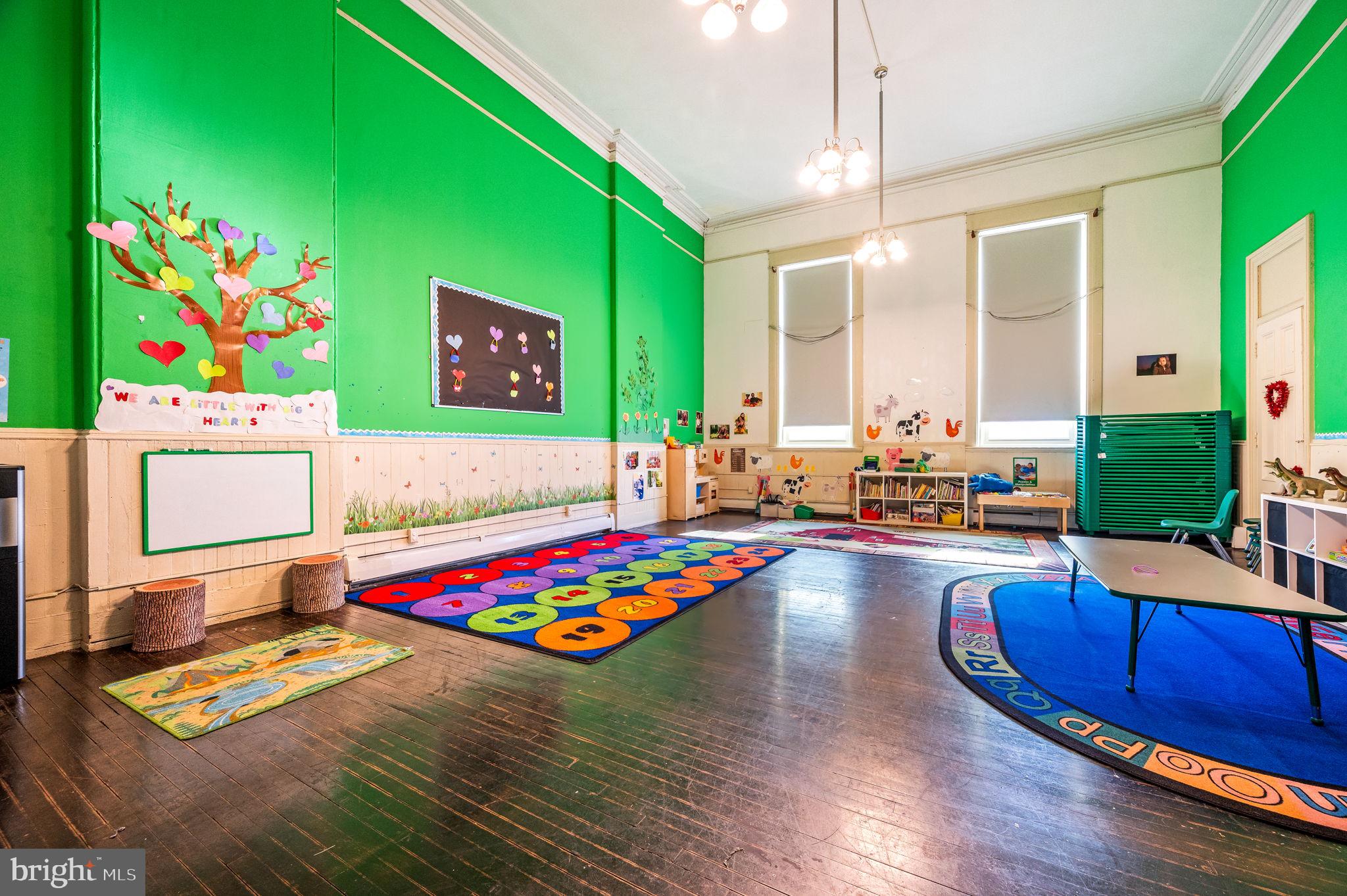 NORTHERN LIBERTIES - Commercial Sale