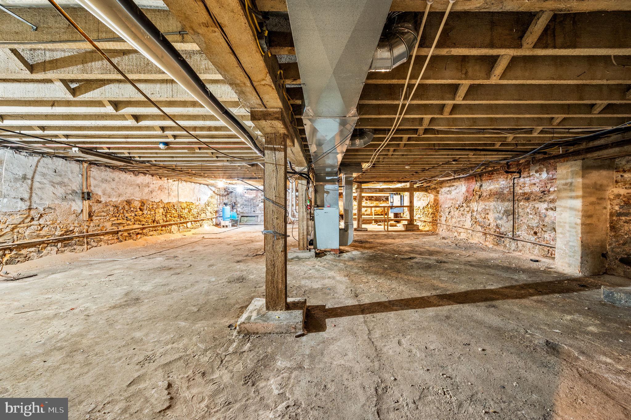 NORTHERN LIBERTIES - Commercial Sale