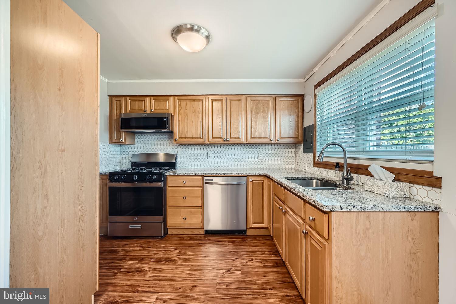 EASTCREST - Residential