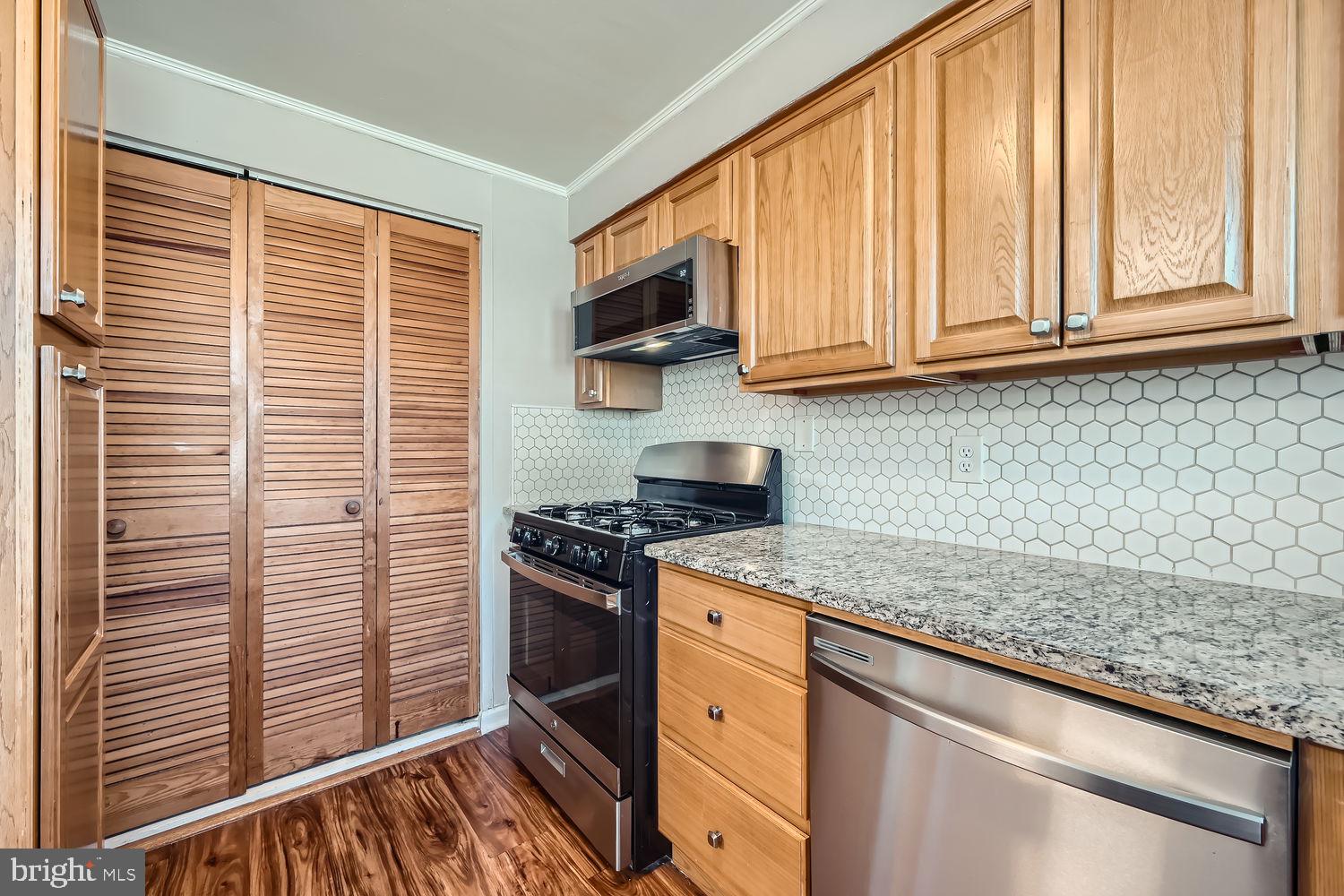 EASTCREST - Residential