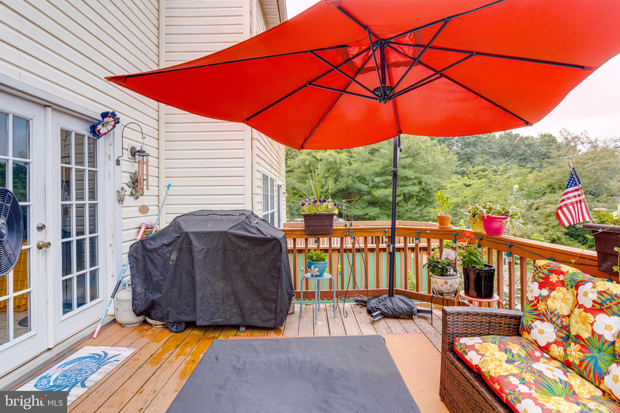 CONSTANT FRIENDSHIP - Residential