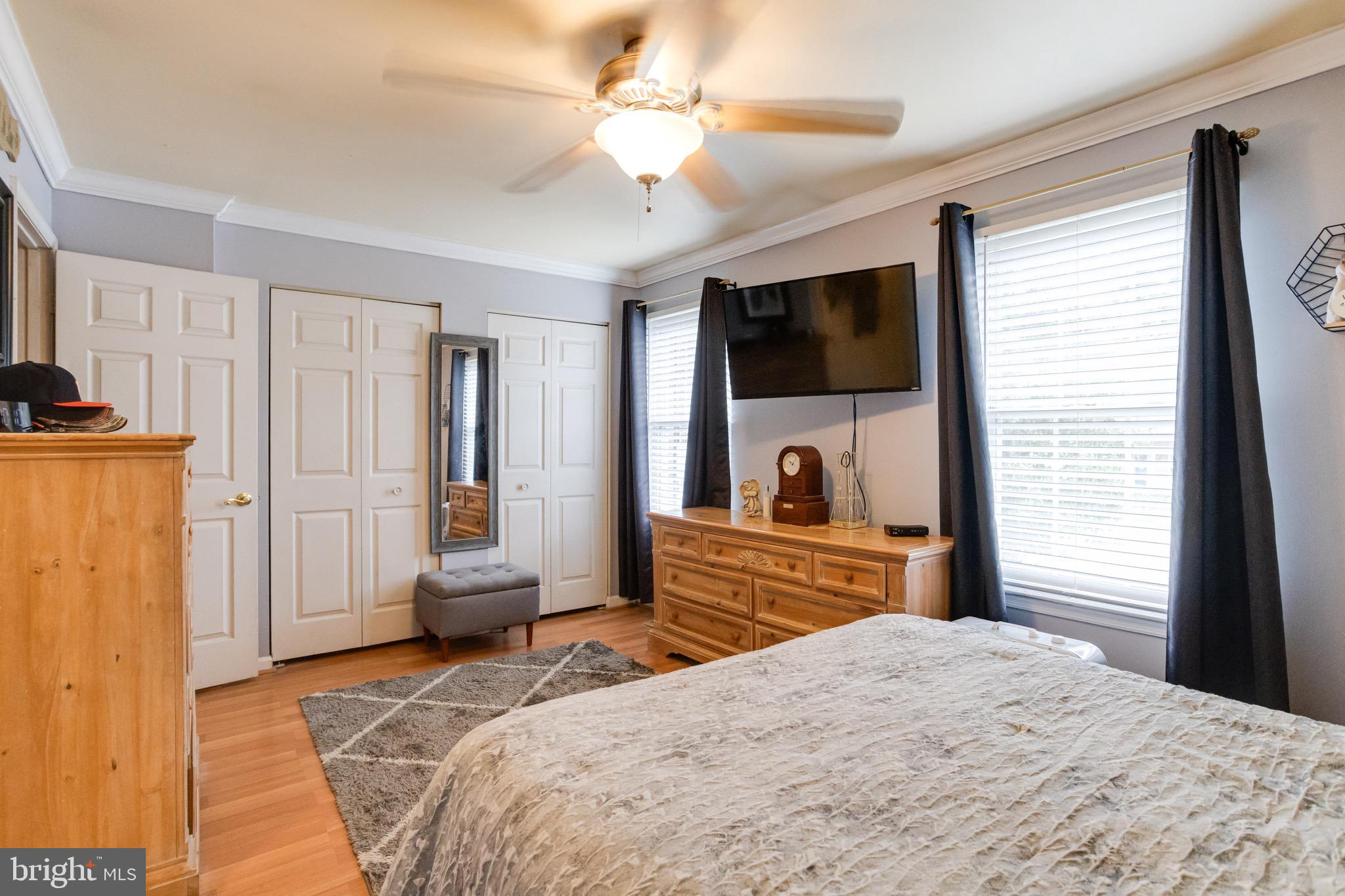 CONSTANT FRIENDSHIP - Residential