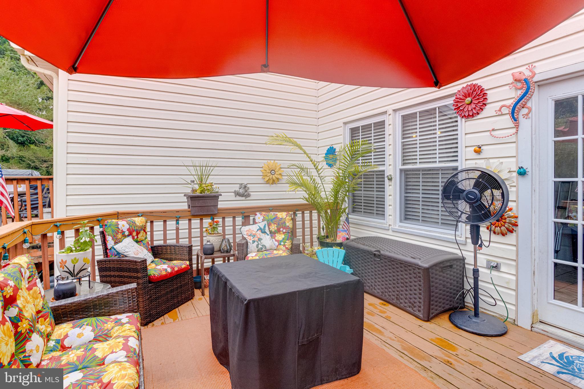 CONSTANT FRIENDSHIP - Residential