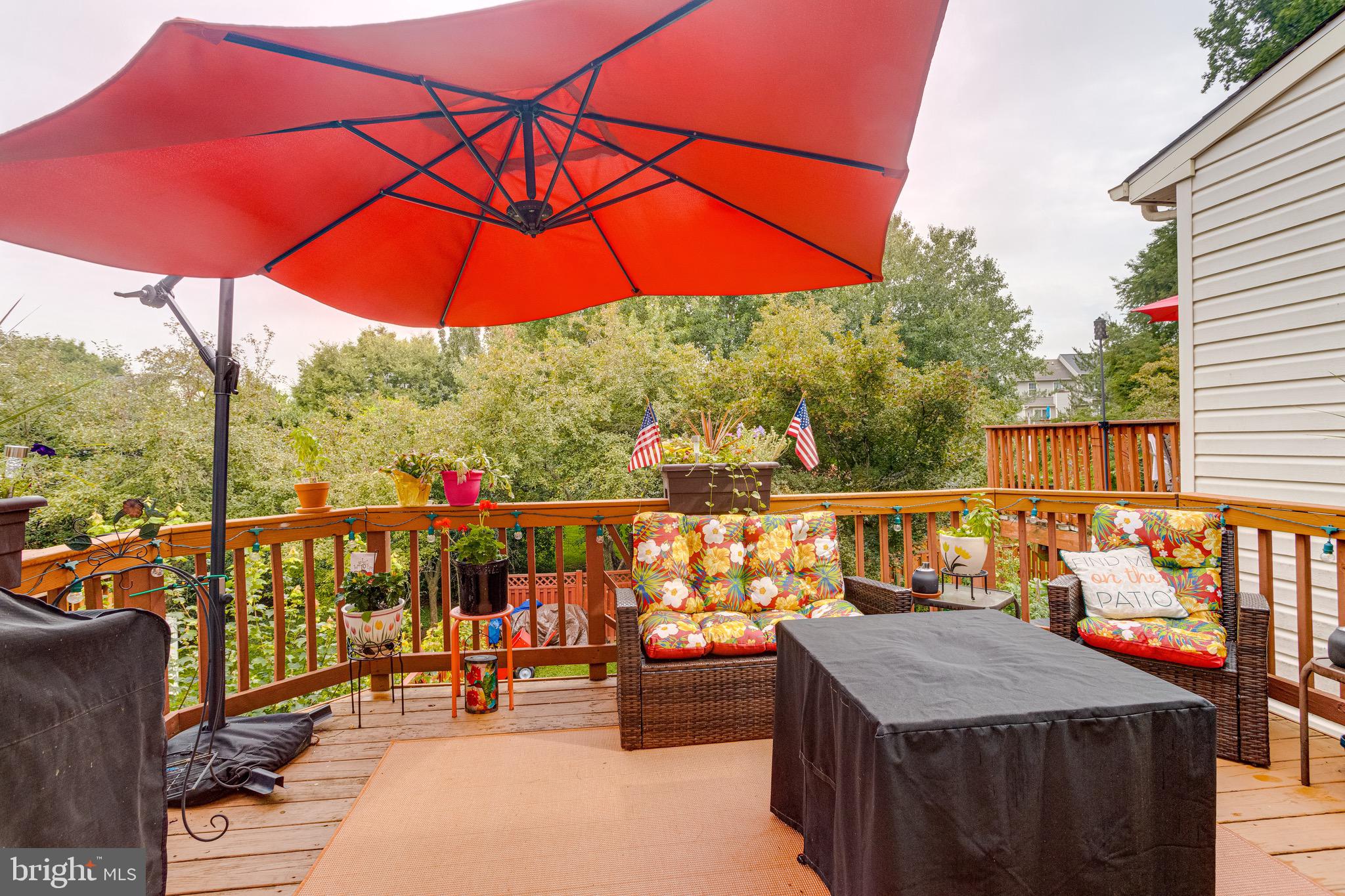 CONSTANT FRIENDSHIP - Residential