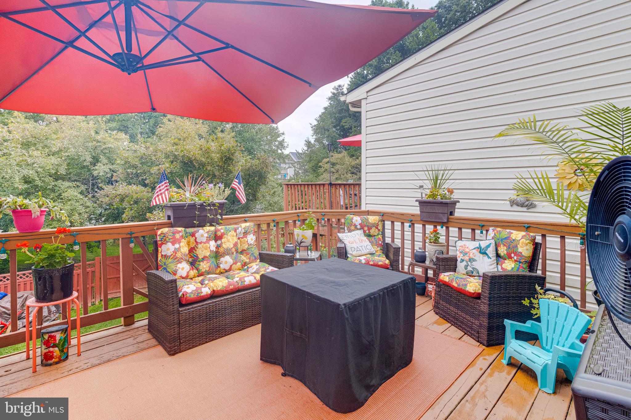 CONSTANT FRIENDSHIP - Residential