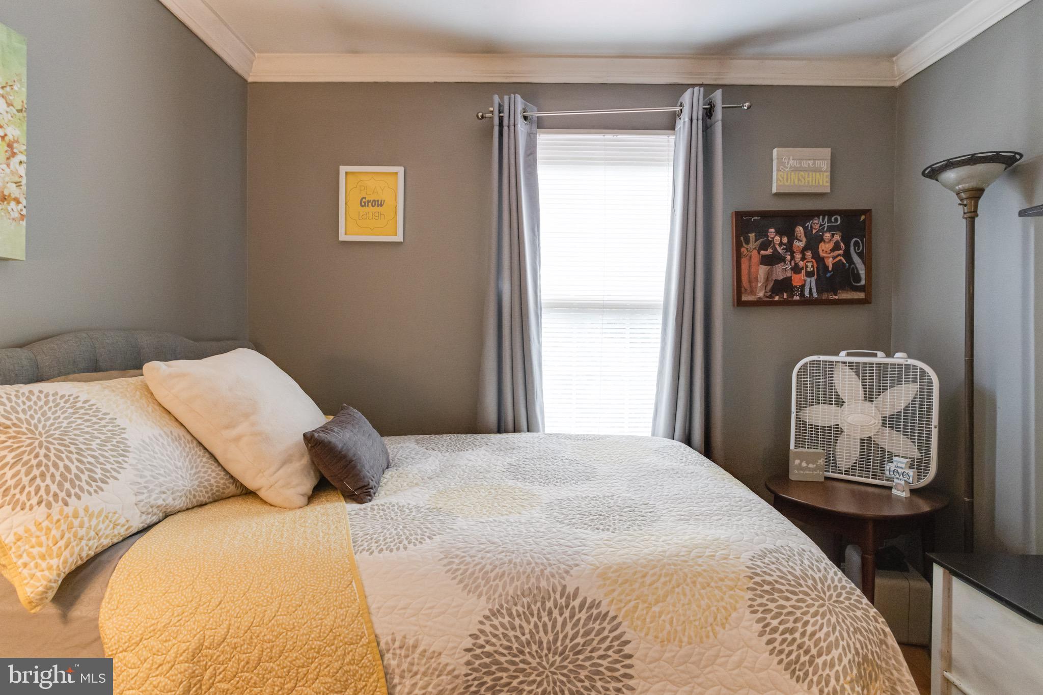 CONSTANT FRIENDSHIP - Residential