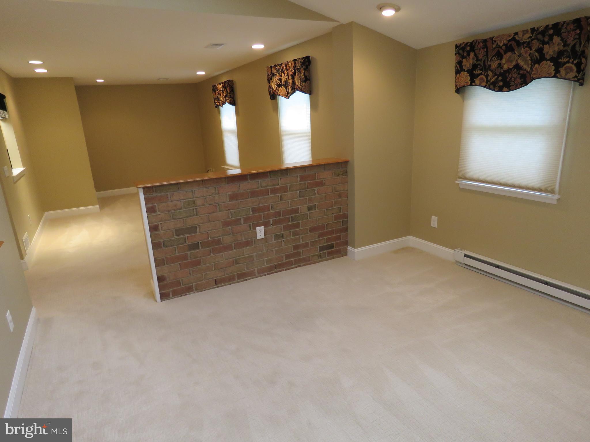 NESHAMINY VALLEY - Residential Lease