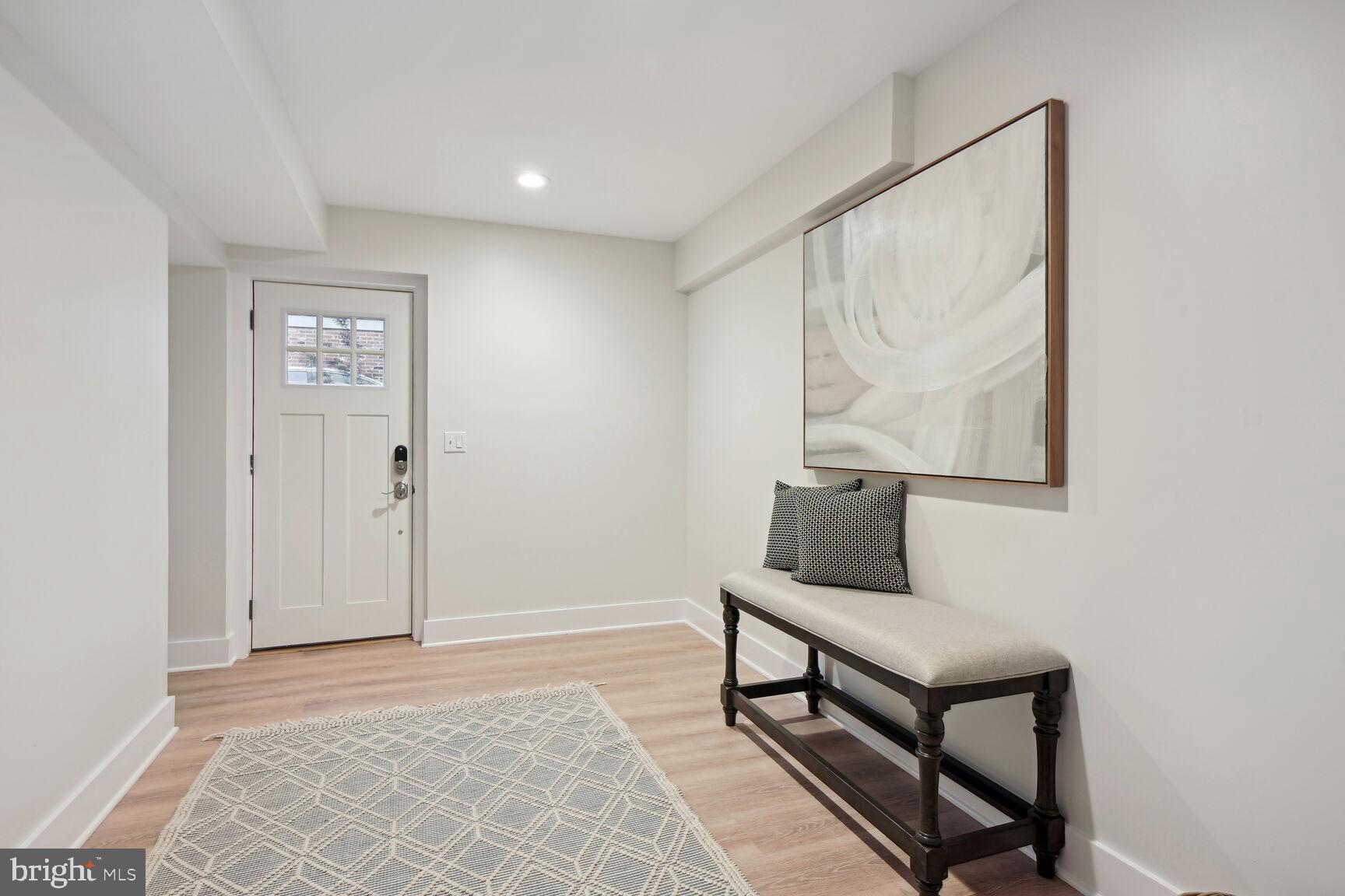 MANOR WOODS - Residential