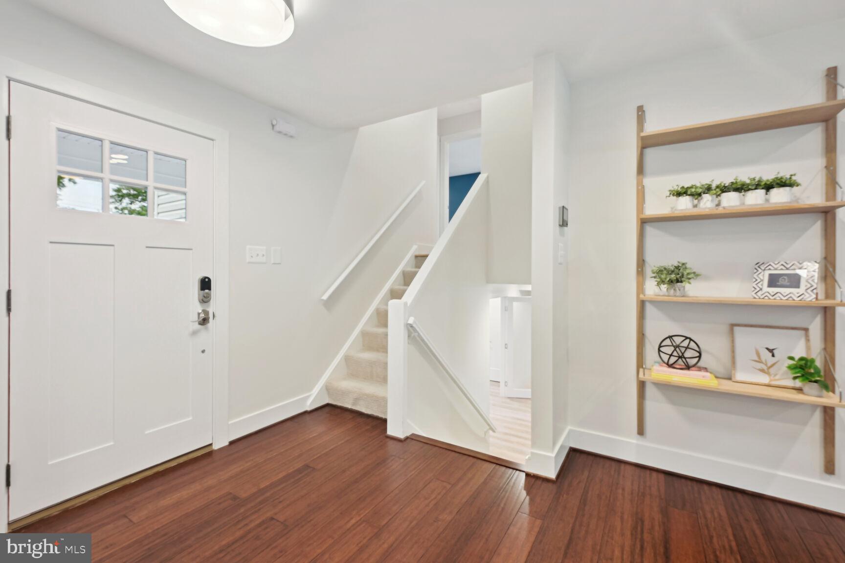 MANOR WOODS - Residential