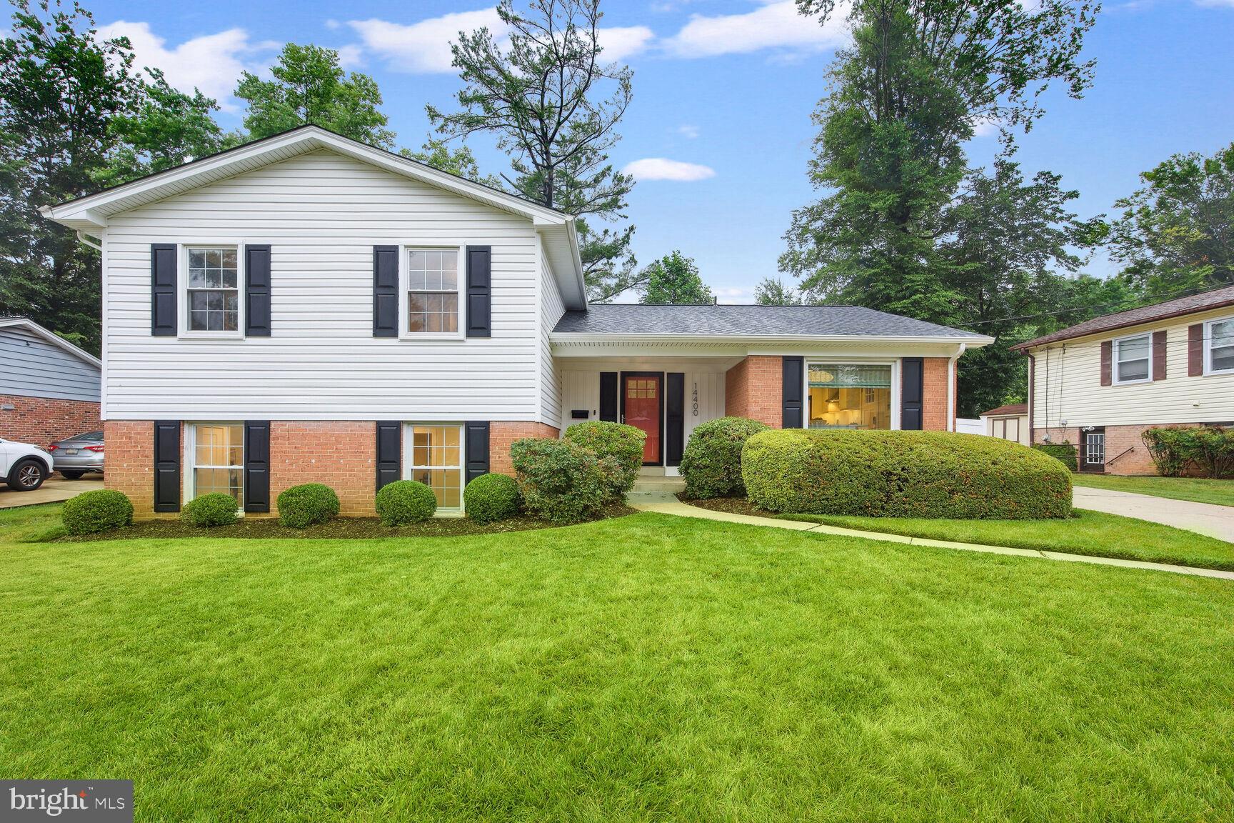 MANOR WOODS - Residential