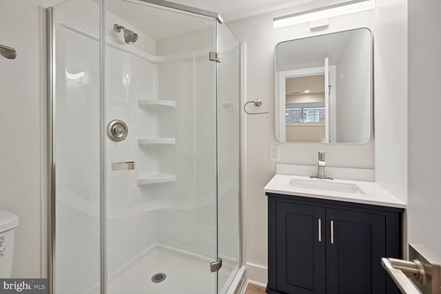 MANOR WOODS - Residential