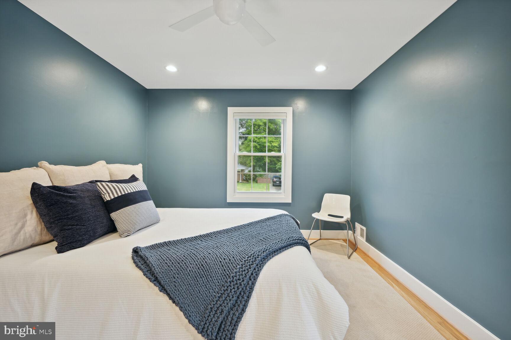 MANOR WOODS - Residential