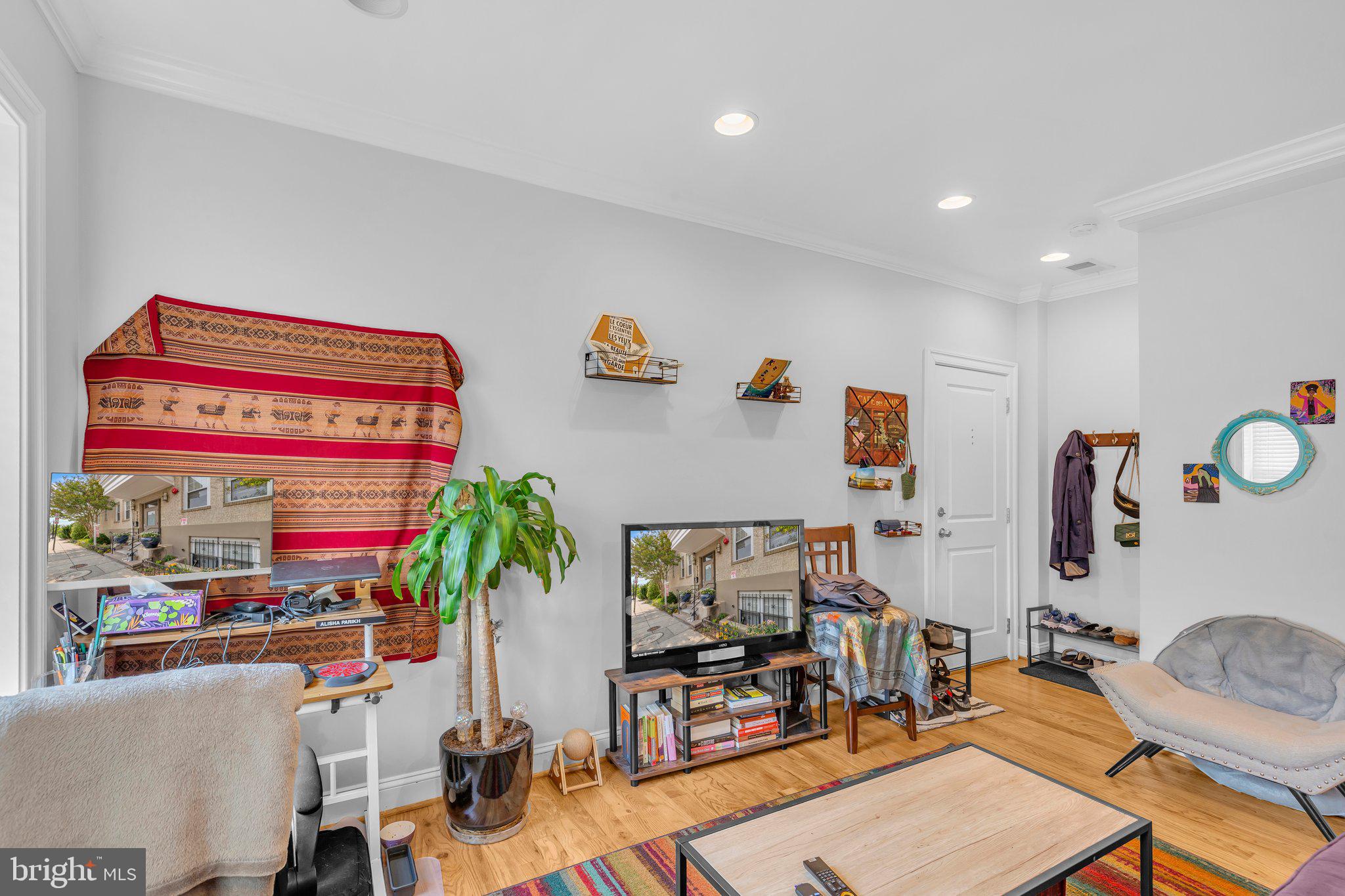 739 NEWTON PLACE NW 105