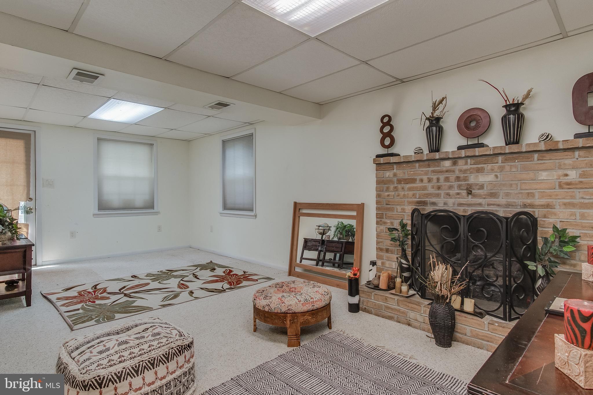 HALFWAY - Residential