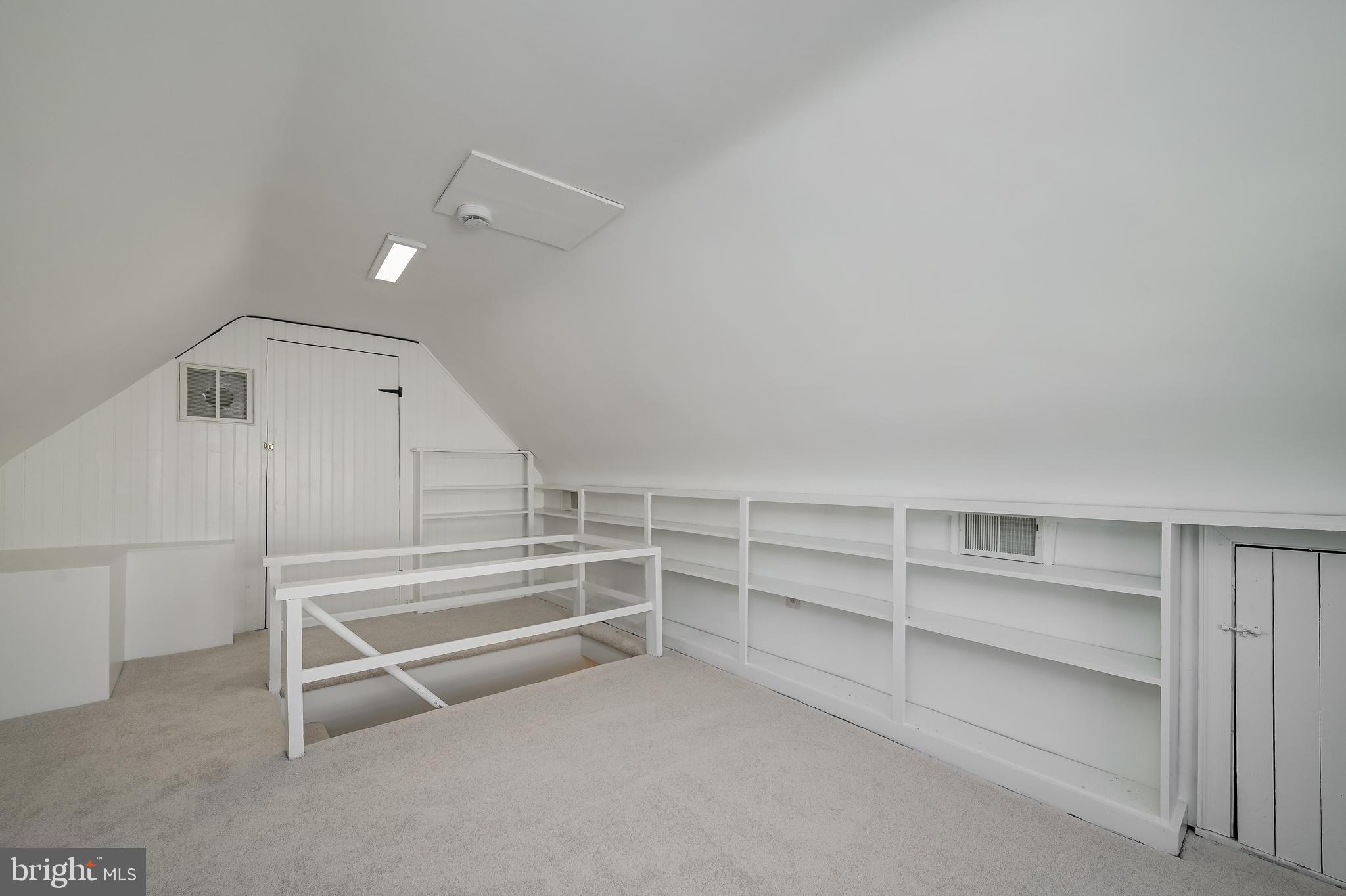 WHEATLEY HILLS - Residential