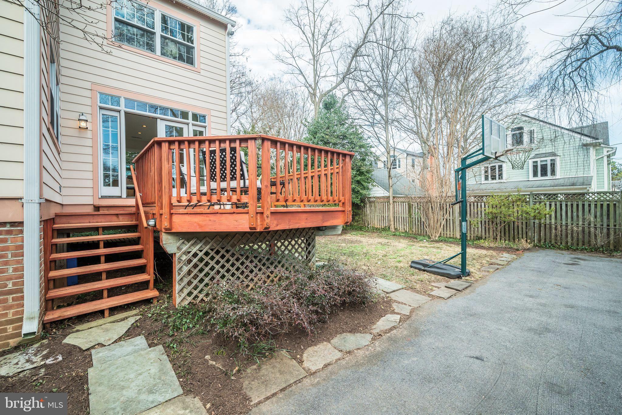 WHEATLEY HILLS - Residential