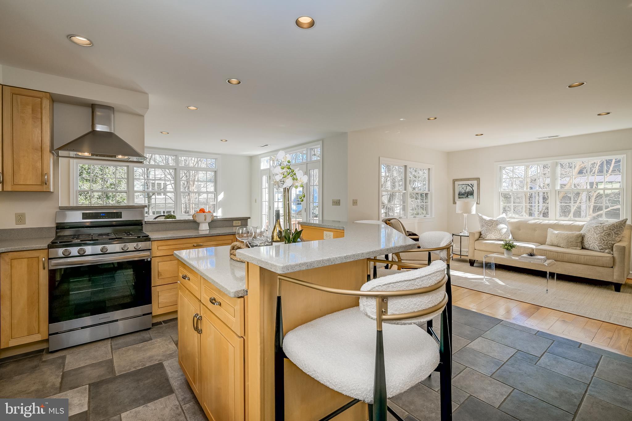 WHEATLEY HILLS - Residential