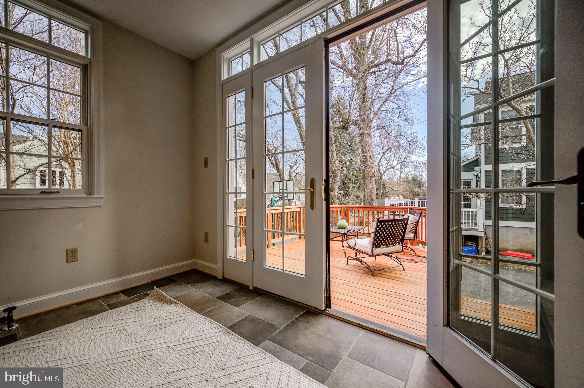 WHEATLEY HILLS - Residential