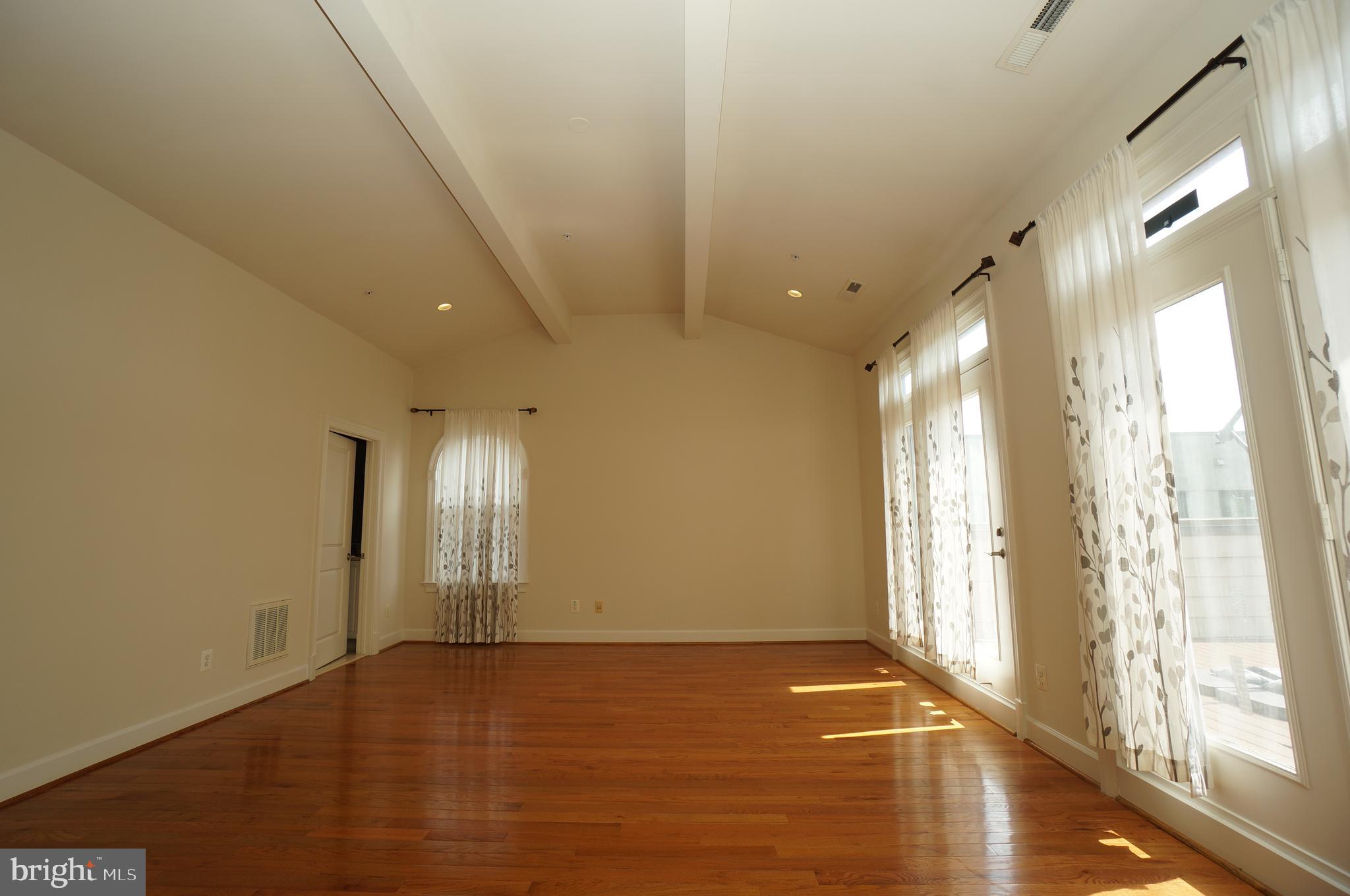 PARK POTOMAC - Residential