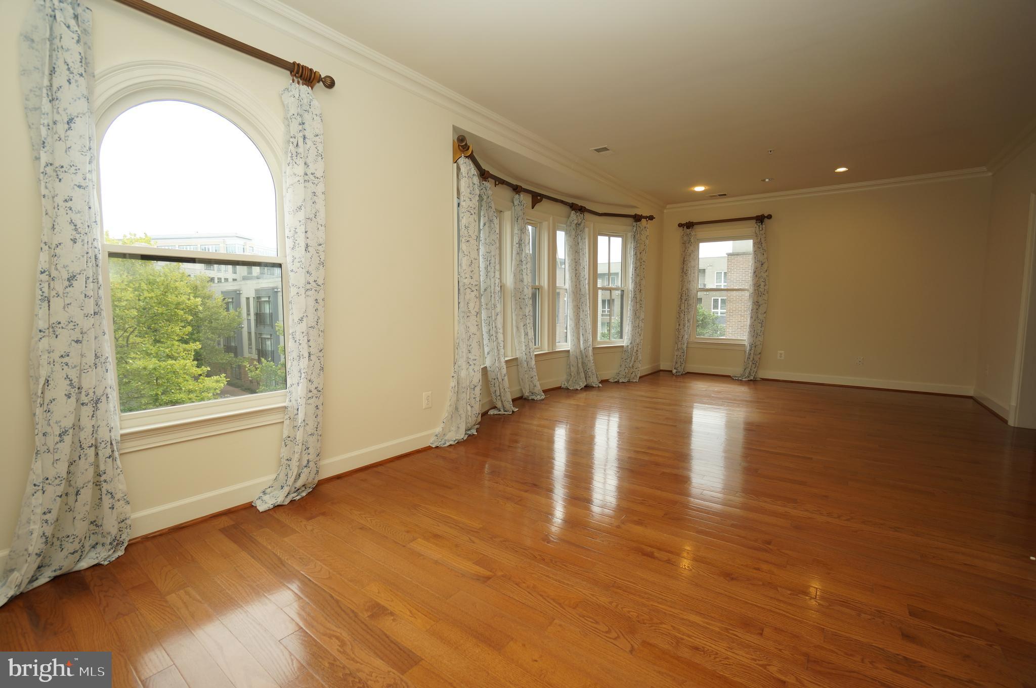 PARK POTOMAC - Residential