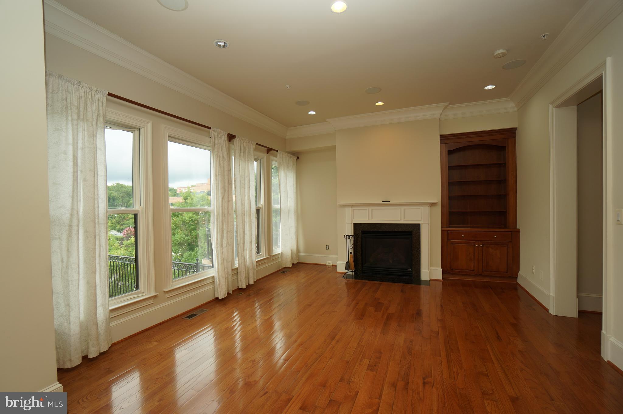 PARK POTOMAC - Residential