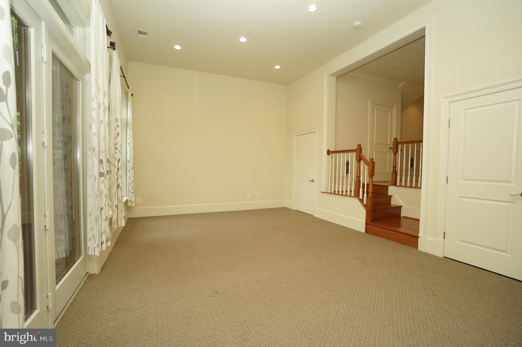 PARK POTOMAC - Residential