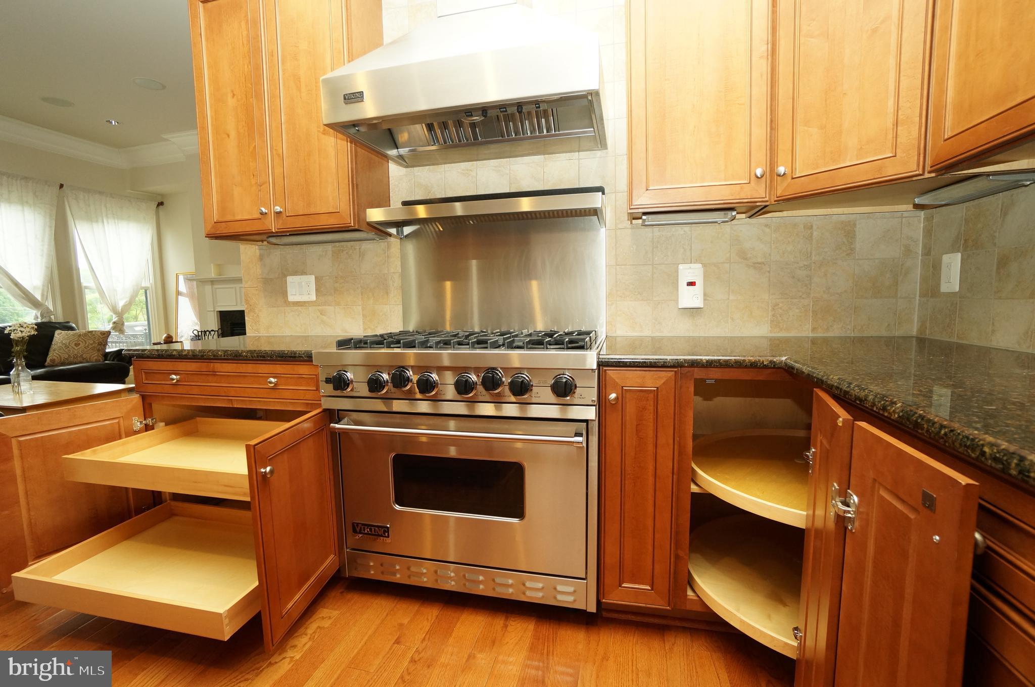 PARK POTOMAC - Residential