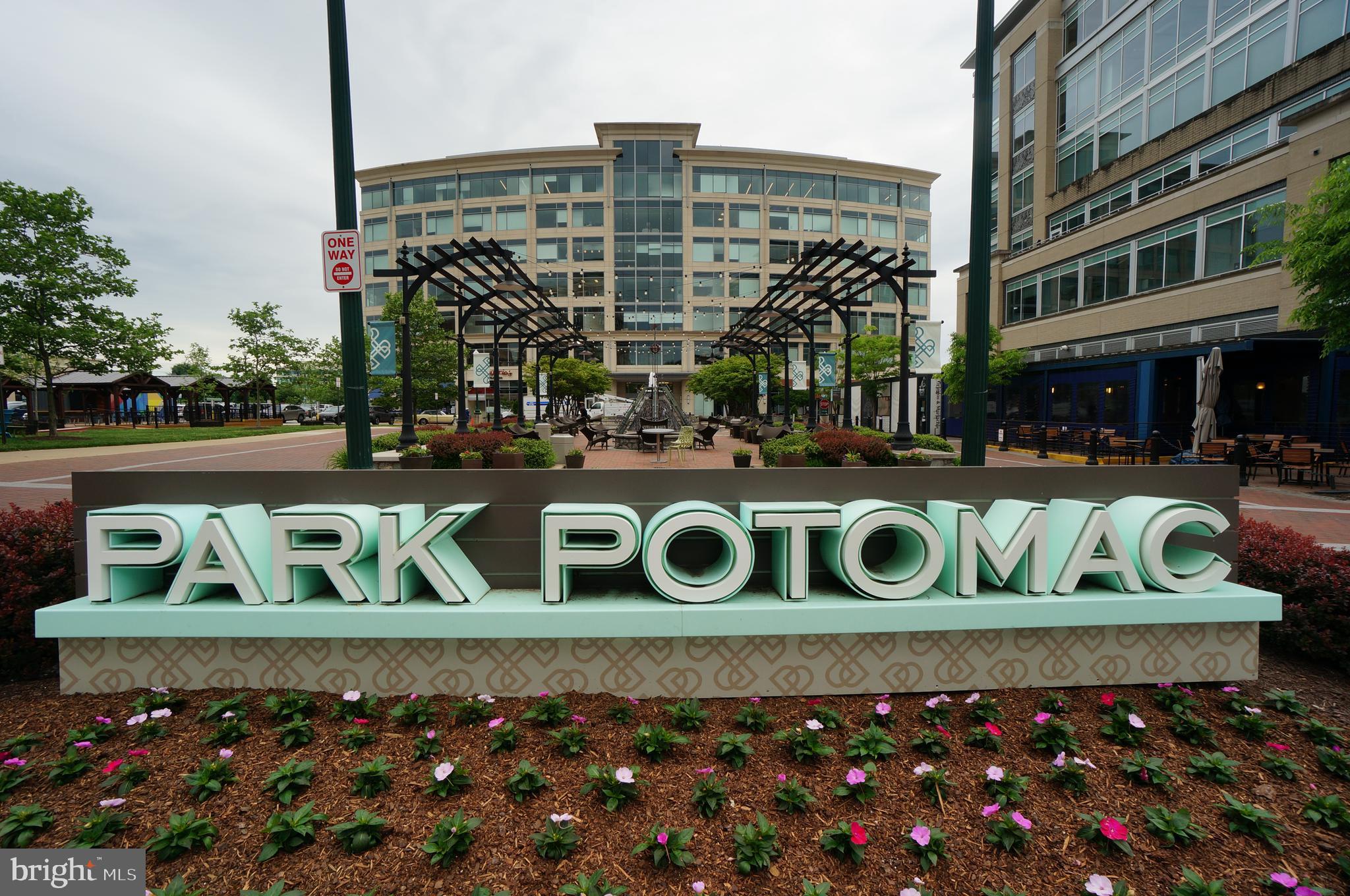 PARK POTOMAC - Residential