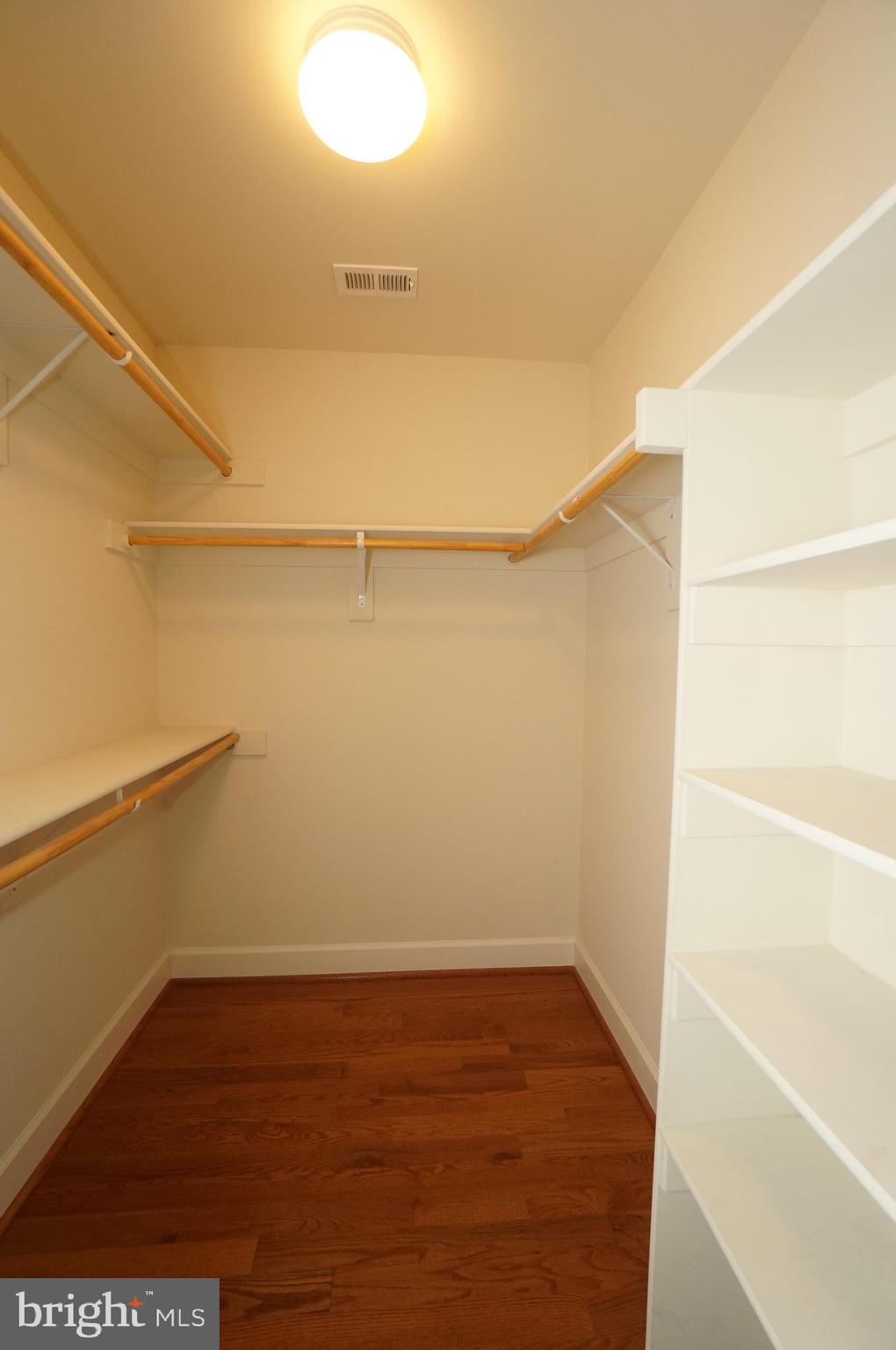 PARK POTOMAC - Residential