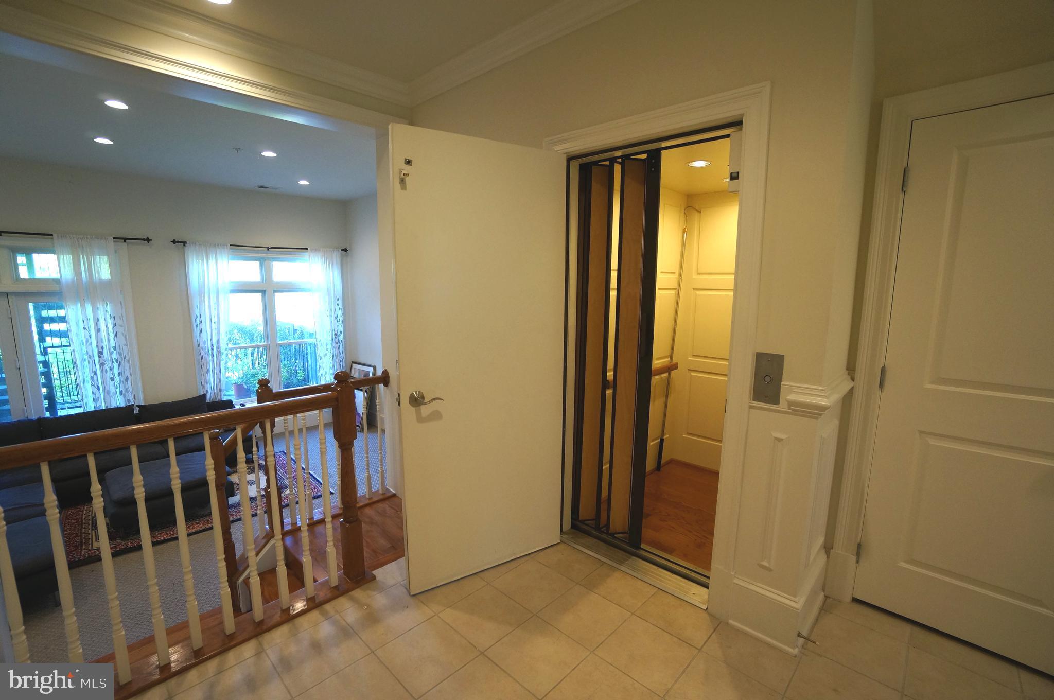 PARK POTOMAC - Residential