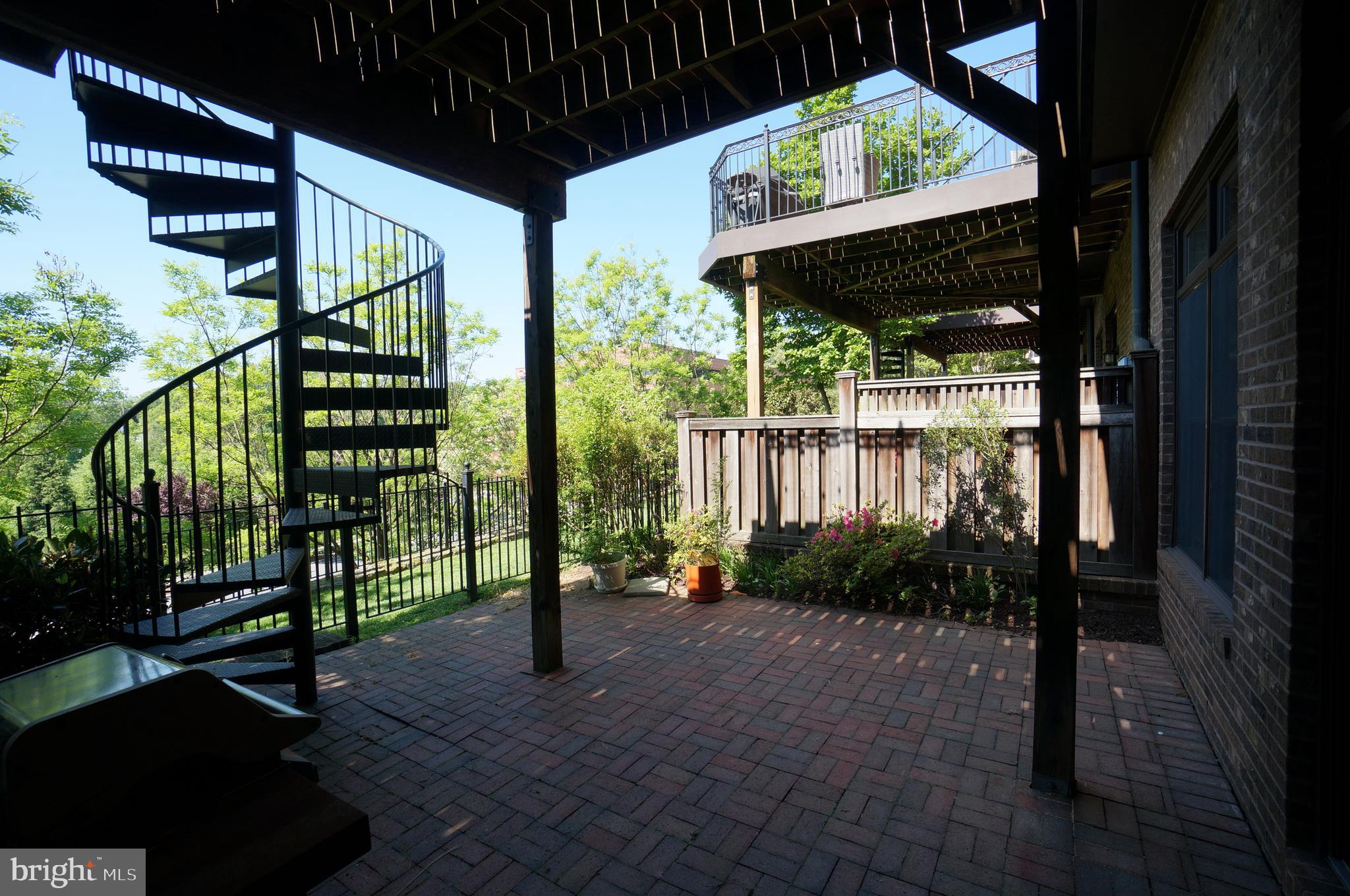 PARK POTOMAC - Residential