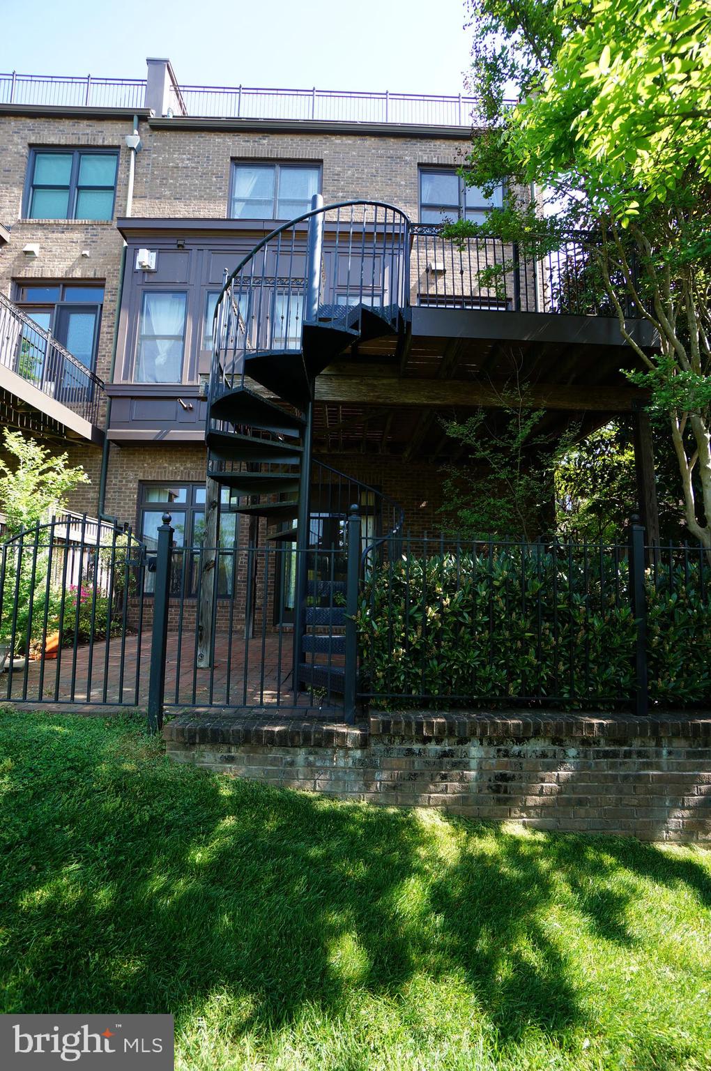 PARK POTOMAC - Residential