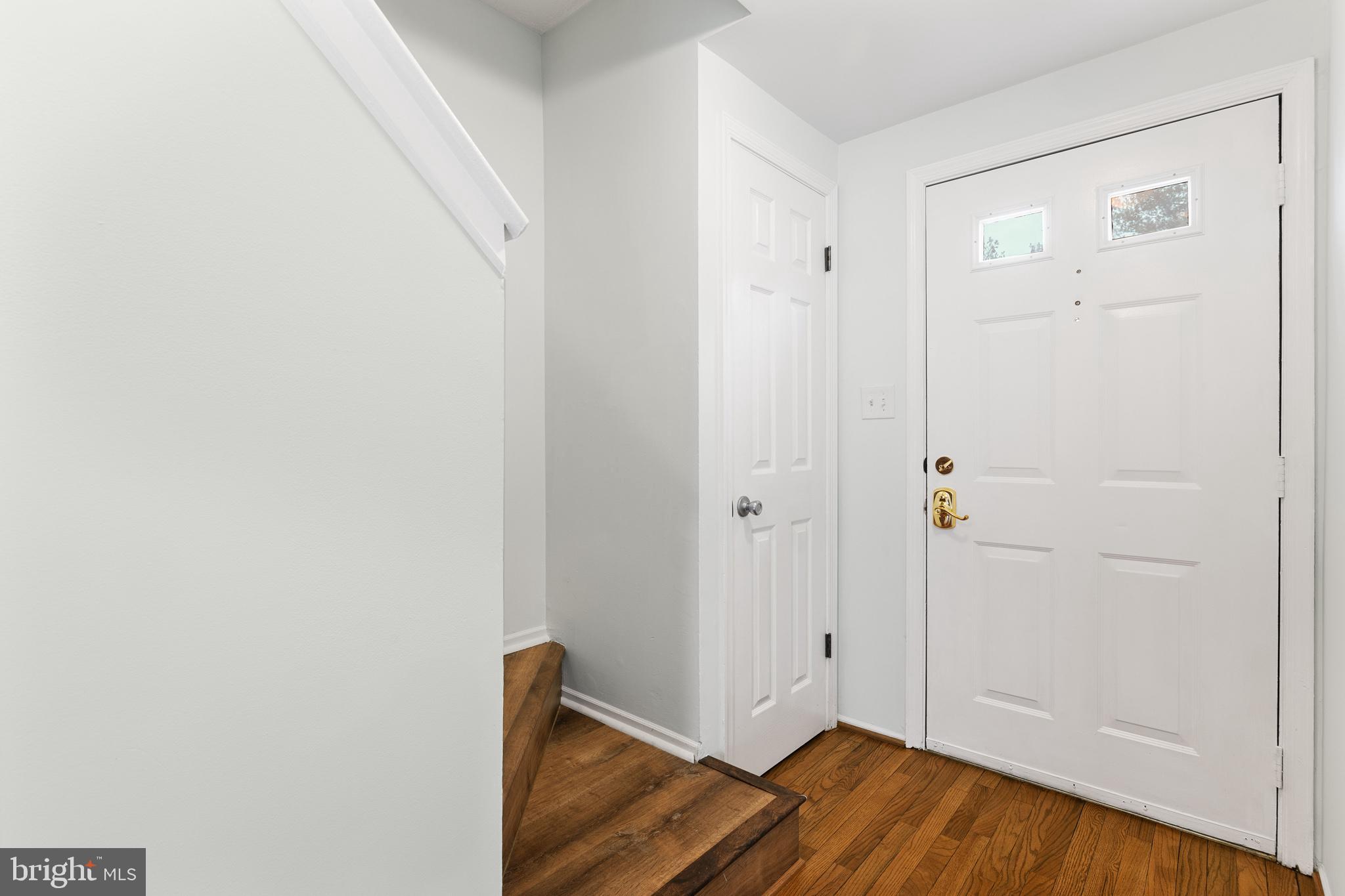 WHISPERING WOODS - Residential