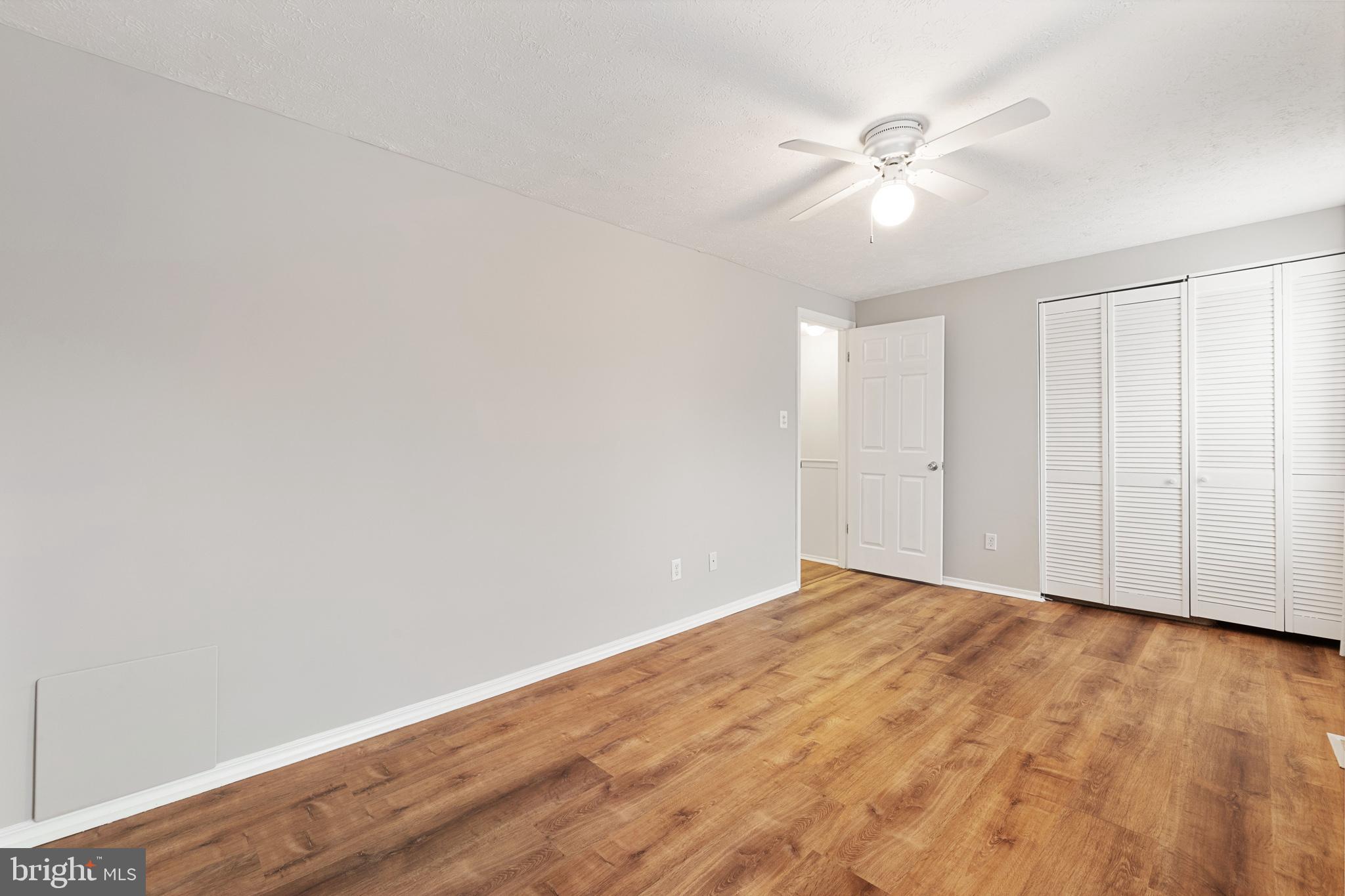 WHISPERING WOODS - Residential