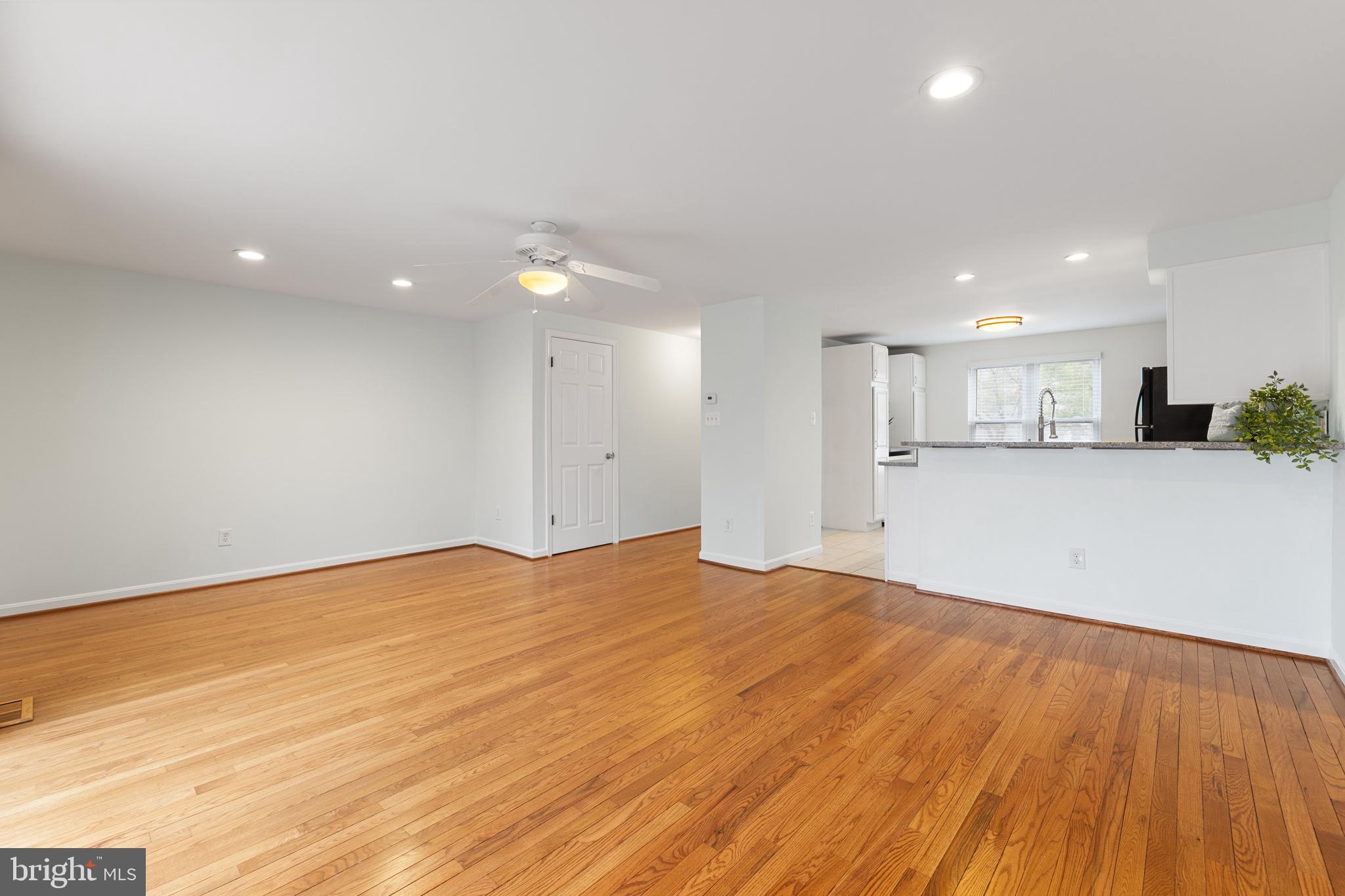 WHISPERING WOODS - Residential