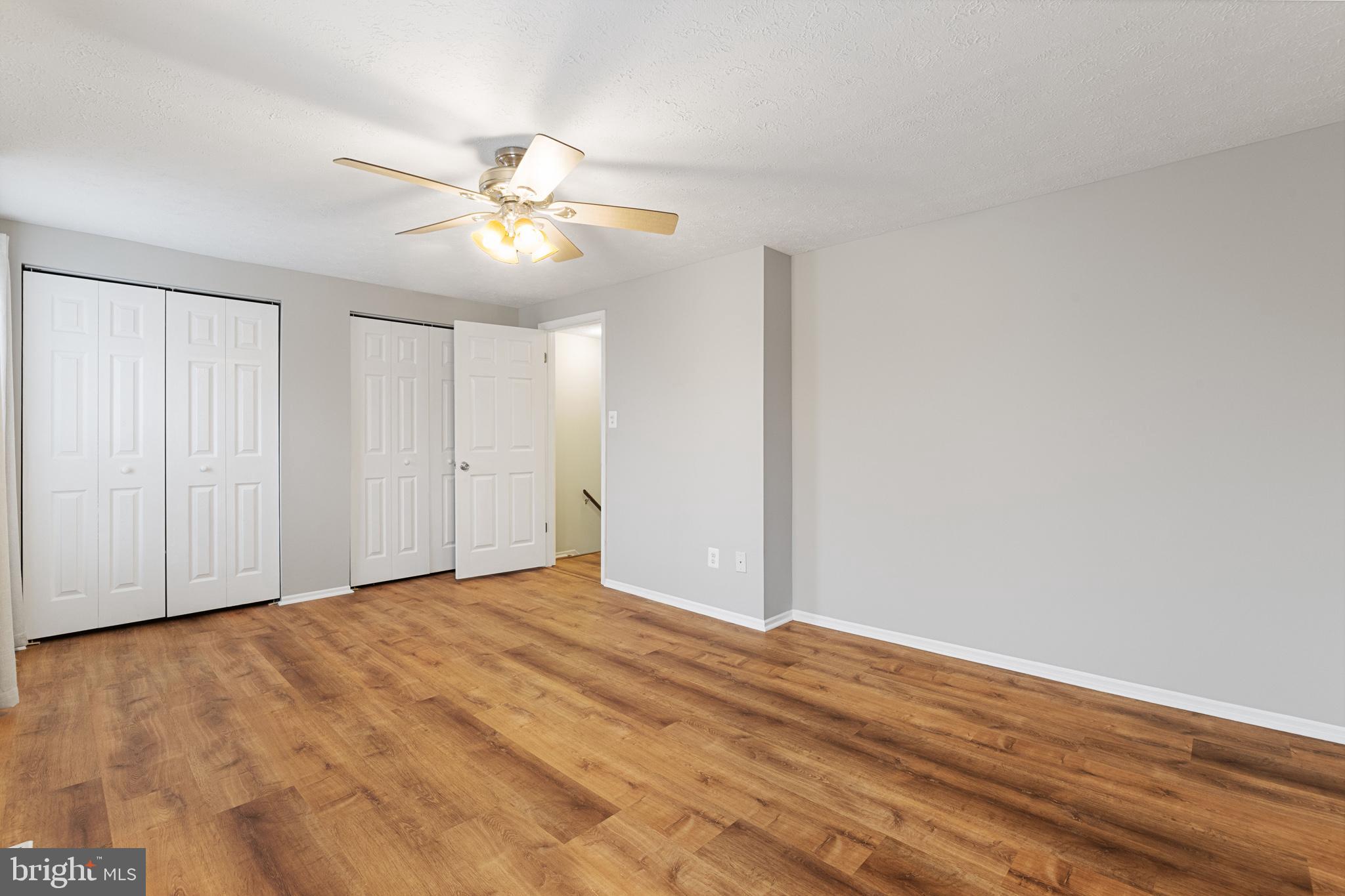 WHISPERING WOODS - Residential