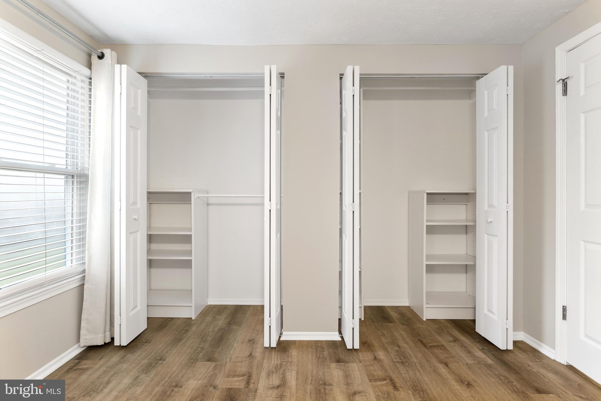 WHISPERING WOODS - Residential