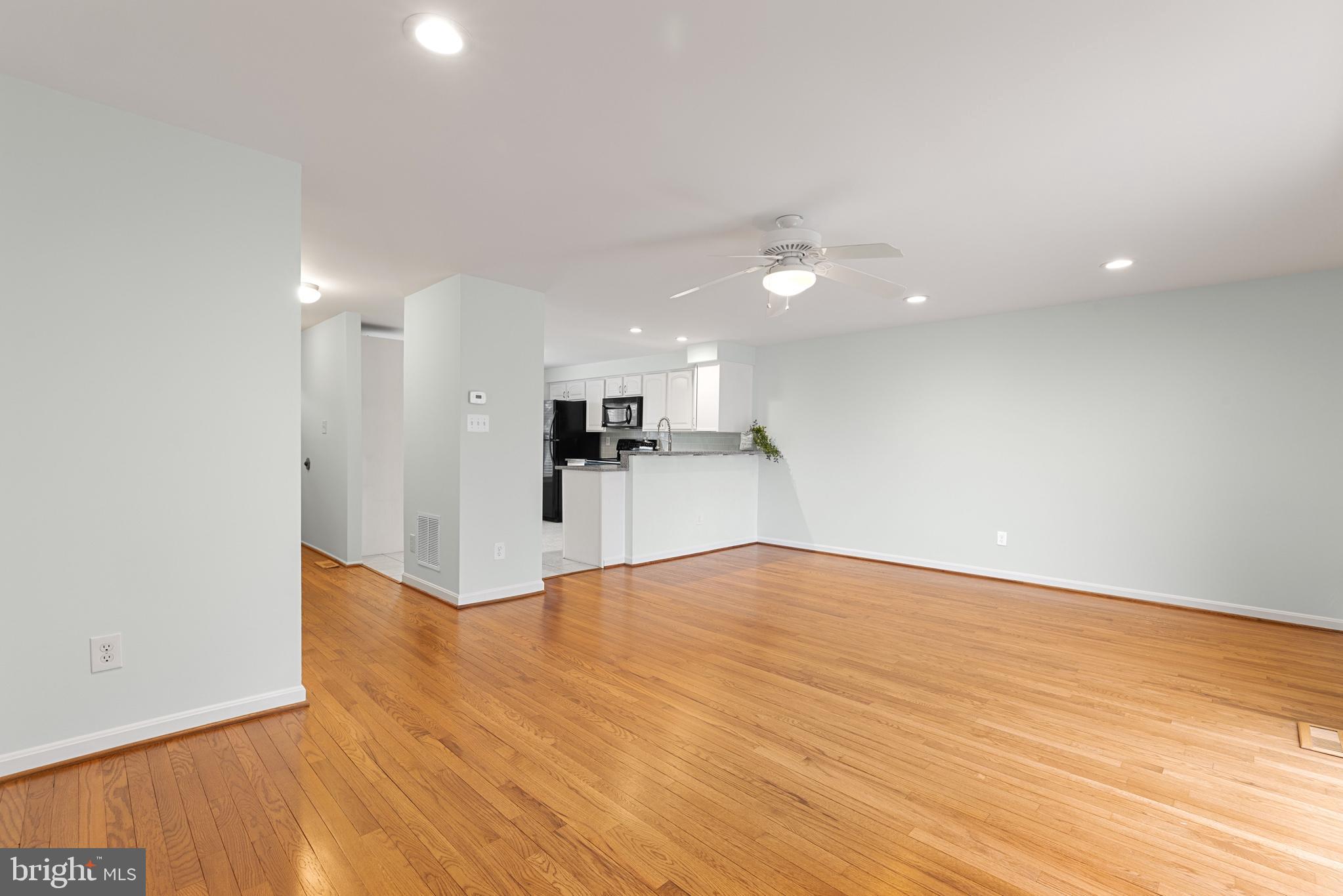 WHISPERING WOODS - Residential