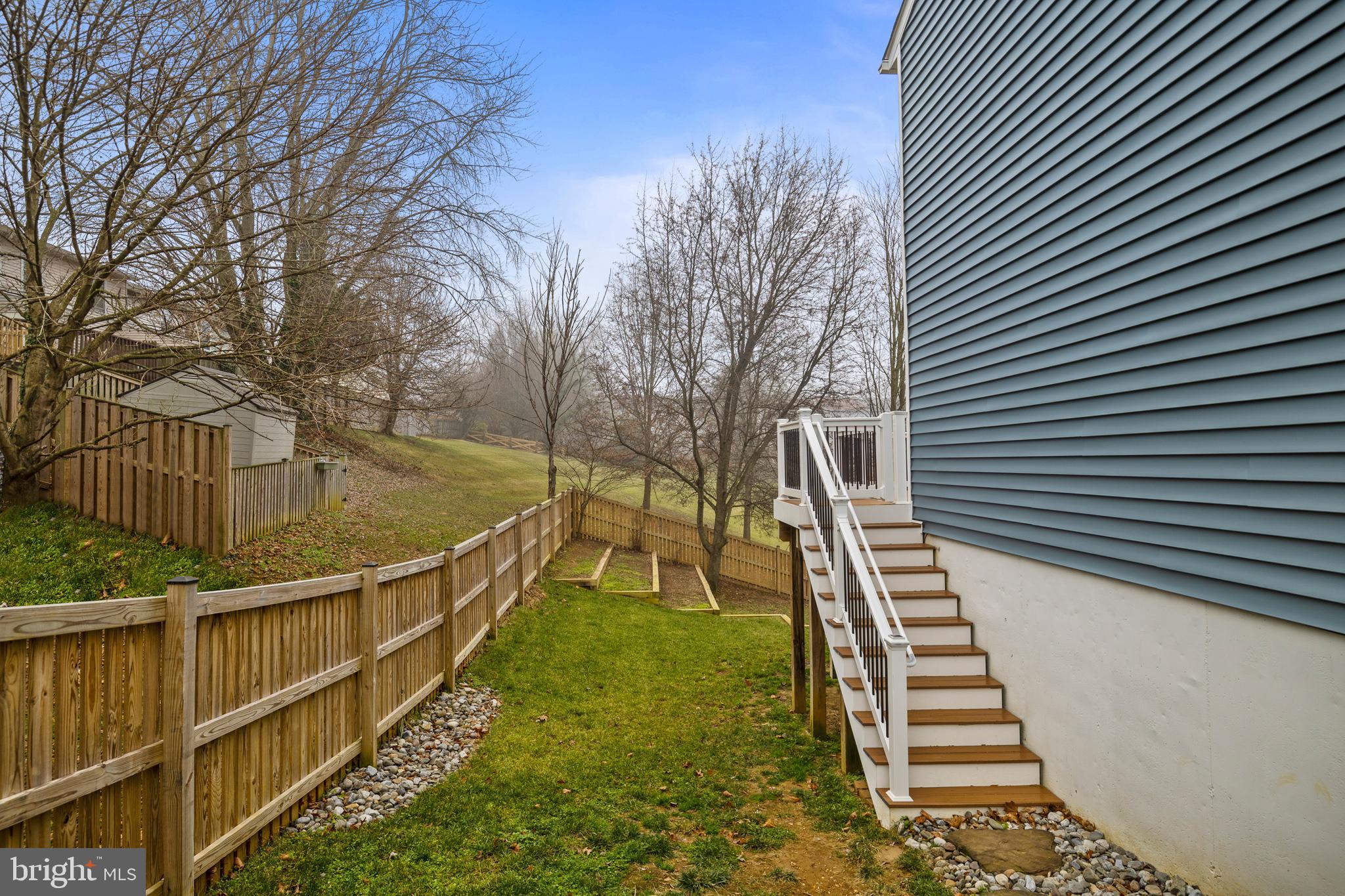 WHISPERING WOODS - Residential